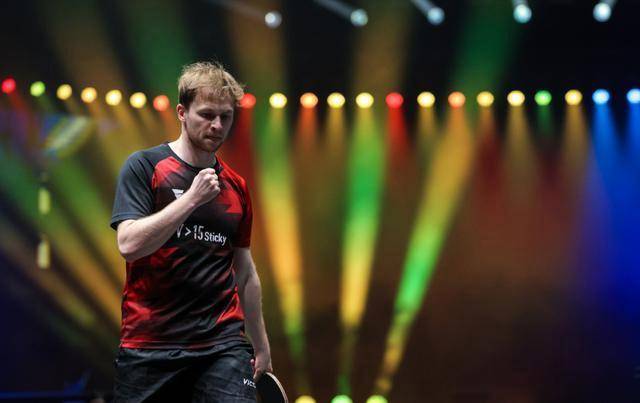 门后遭遇 门后遭遇