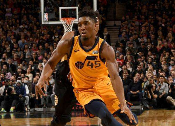 相比之下 相比之下