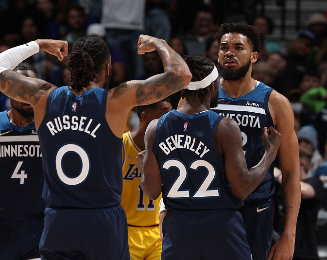 半自动越位 半自动越位